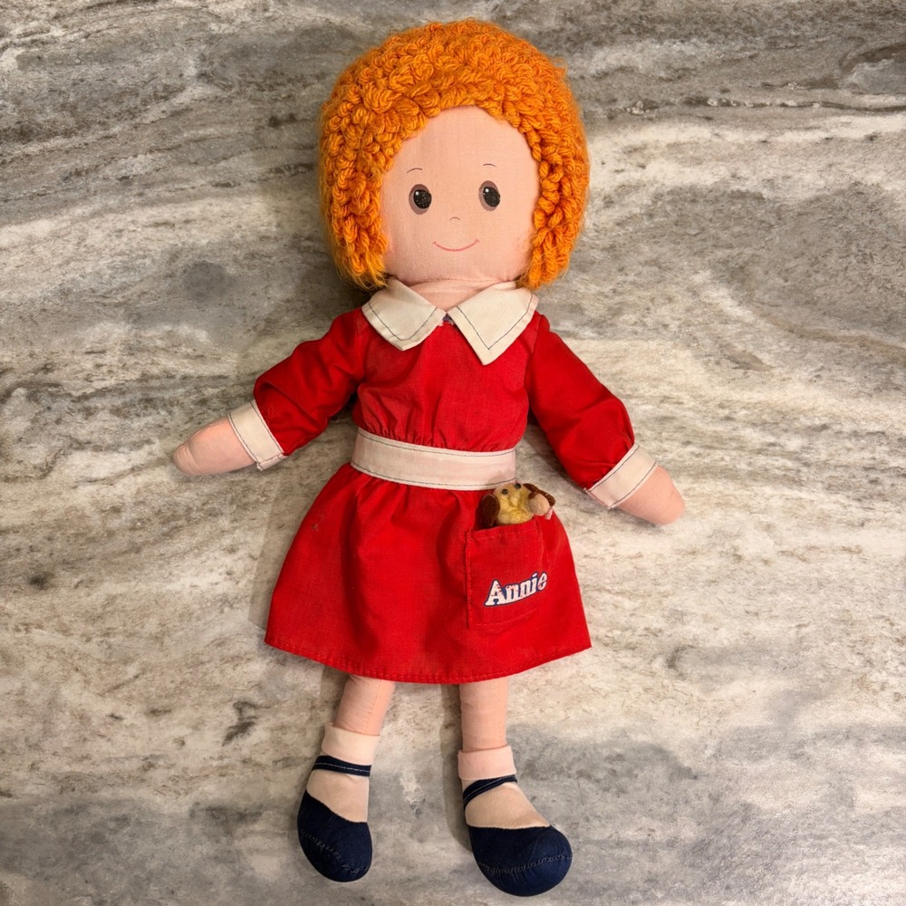 Vintage 1977 Knickerbocker Little Orphan Annie Rag Doll with Sandy Dog in Pocket